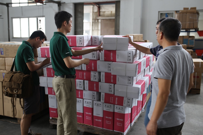 老爸評測魏文鋒:從"硬核老爸"走向世界經濟論壇的"社會企業家"