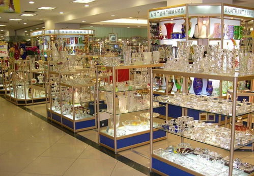 極簡設計裝修商場展柜效果圖